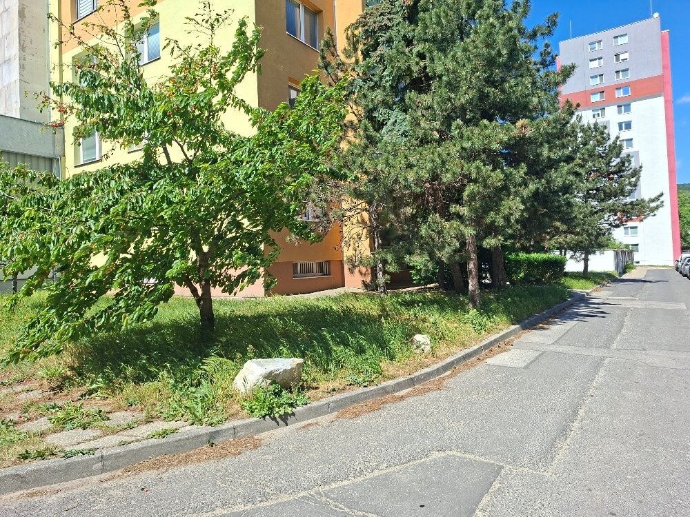 Predaj pozemkov na ul. Úžiny od 15 m2 do 30 m2 pre vlastné využitie s možnosťou parkovania — foto 8