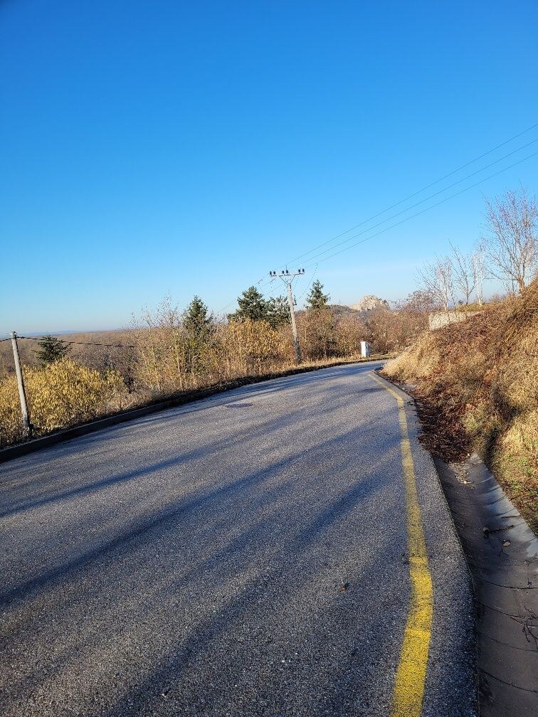 Predaj dvoch susediacich pozemkov,  so stavebným povolenim v Bratislave IV, v mestskej časti  Devín, ul. Nad záhradami. — foto 4
