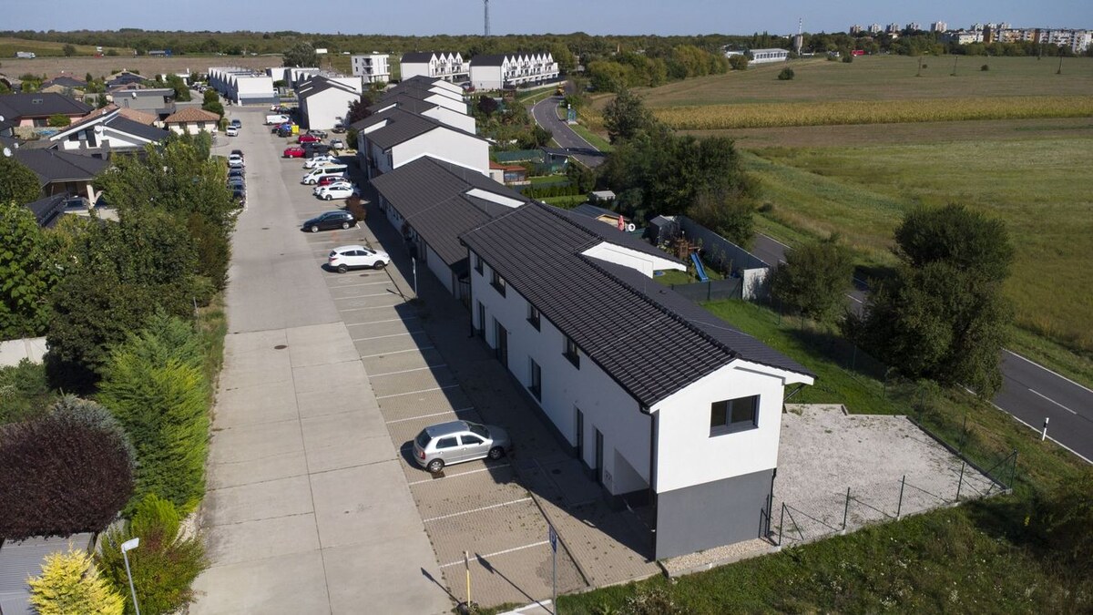 Dom na bývanie aj podnikanie v Senci, Malý Biel, Marhuľova ul. — foto 27