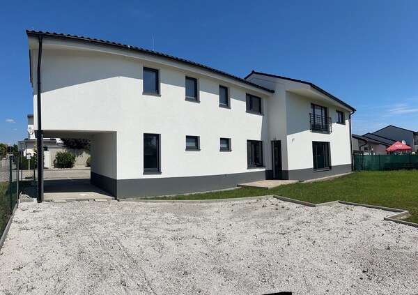 Dom na bývanie aj podnikanie v Senci, Malý Biel, Marhuľova ul.