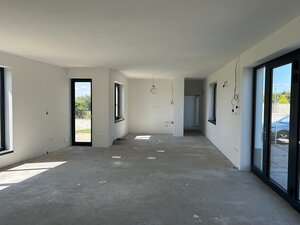 Dom na bývanie aj podnikanie v Senci, Malý Biel, Marhuľova ul. — foto 14
