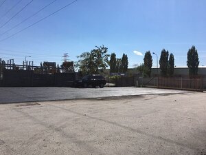 (SHOWROOM) - Obchodno - prevádzkové priestory s voľnou skladovou plochou v BA III, Novom Meste, Stará Vajnorska ul. — foto 5