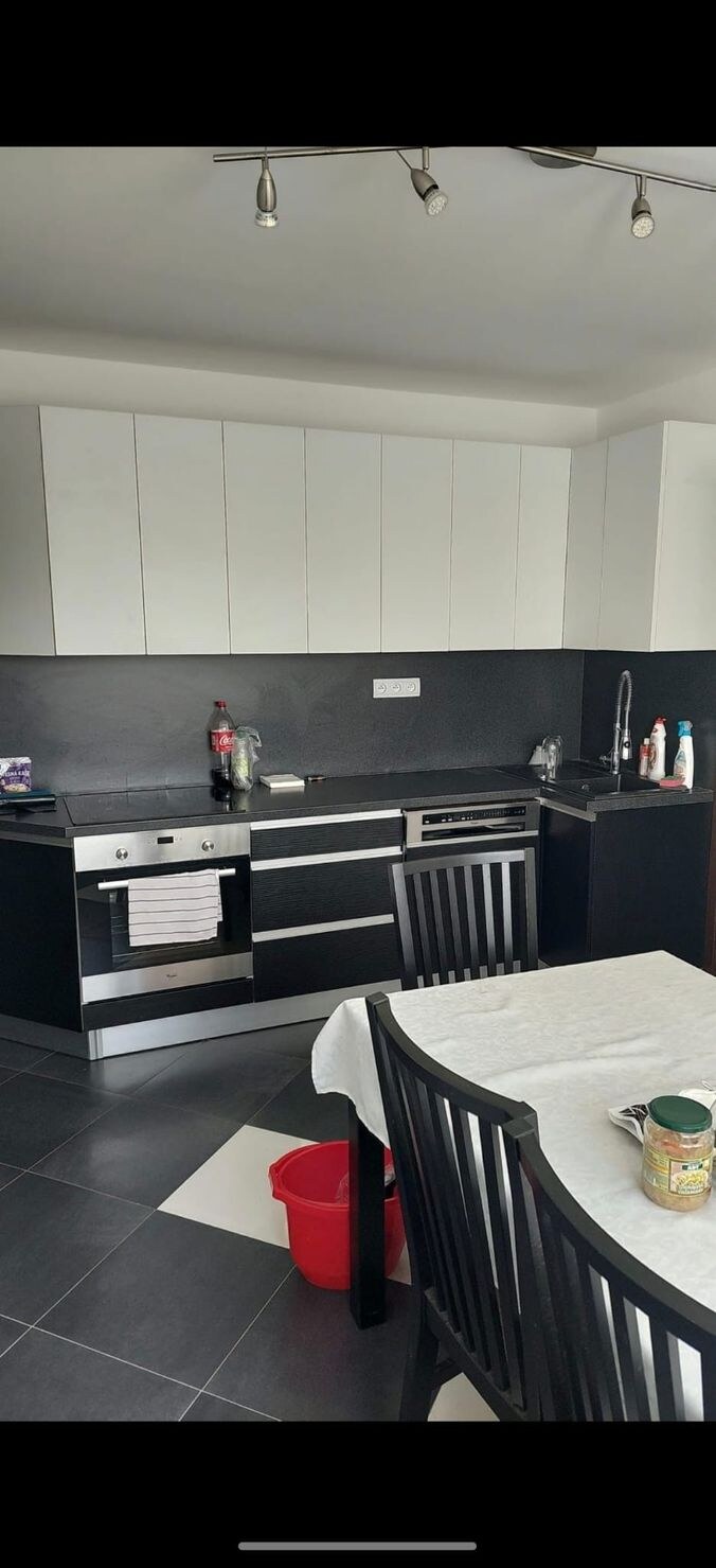 Bývajte v byte s veľkou záhradou   — foto 21