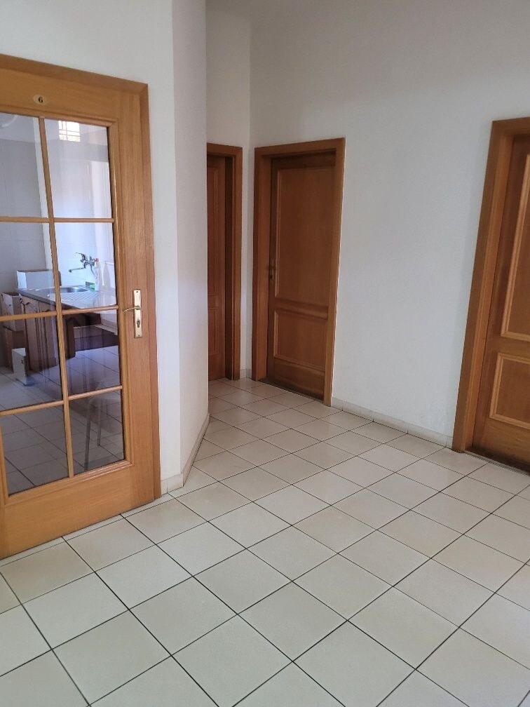 Vila  na Kmeťkovej ul. v centre Nitry - Starom Meste — foto 14