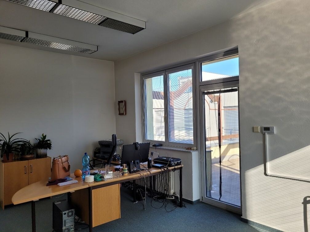 Vila  na Kmeťkovej ul. v centre Nitry - Starom Meste — foto 16