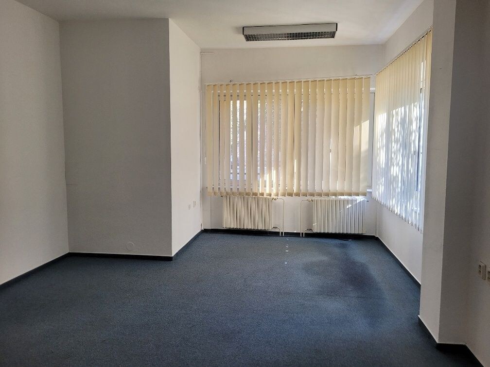 Vila  na Kmeťkovej ul. v centre Nitry - Starom Meste — foto 22