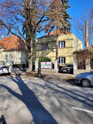 Vila  na Kmeťkovej ul. v centre Nitry - Starom Meste — foto 1