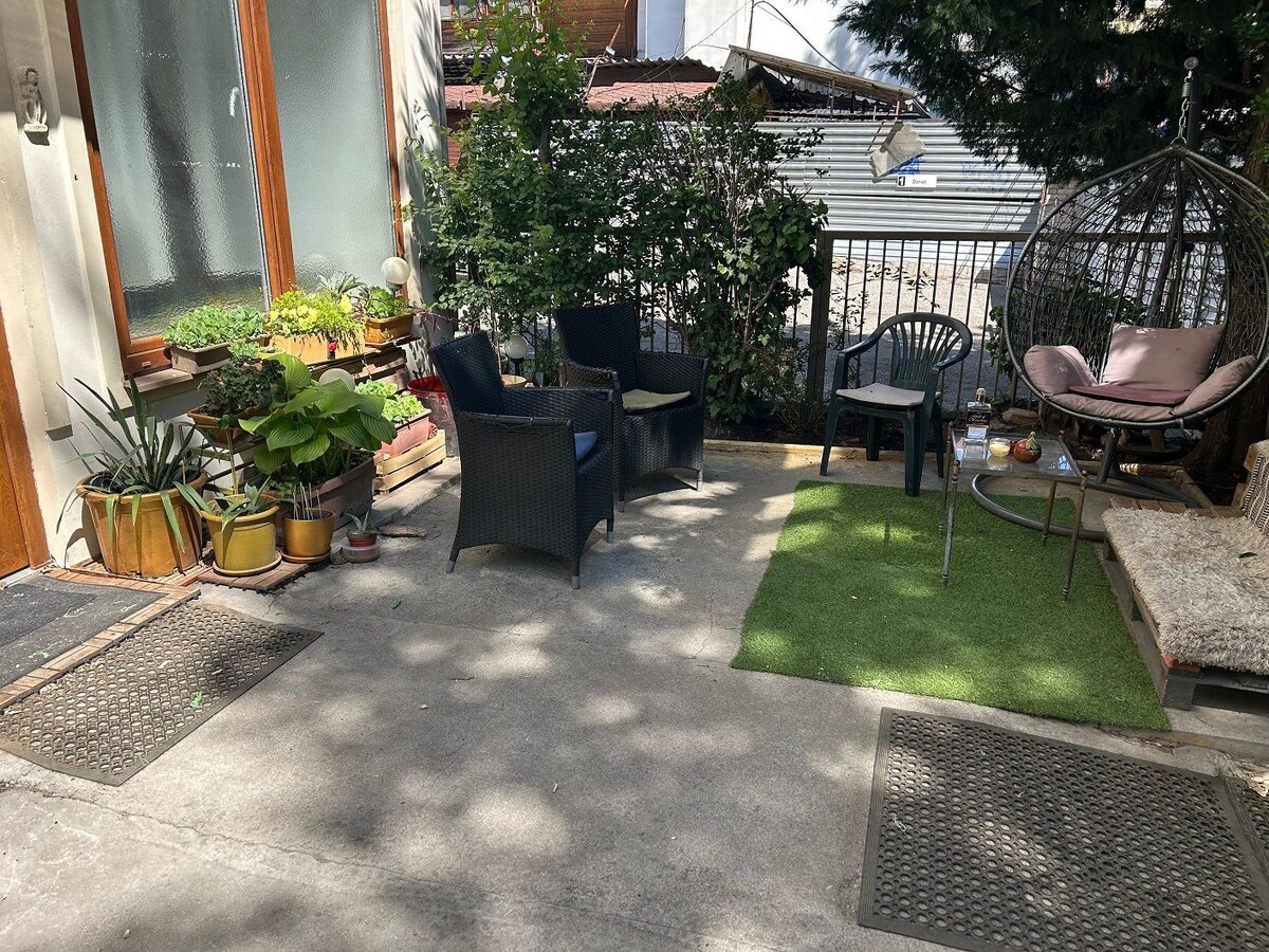 Nebytové priestory - kancelária plus apartmán, skladové priestory v centre Bratislavy (investícia) — foto 3