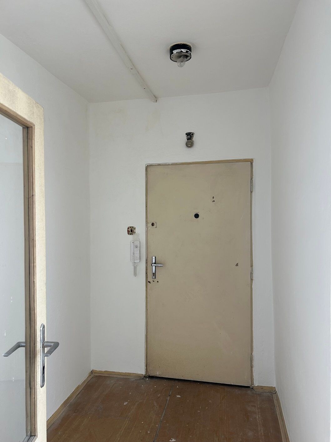 Slnečný 2-izbový podkrovný byt s balkónom – Bratislava I, Staré Mesto, Krížna ulica — foto 13