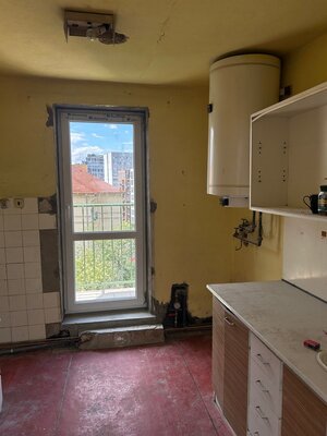 Slnečný 2-izbový podkrovný byt s balkónom – Bratislava I, Staré Mesto, Krížna ulica — foto 7
