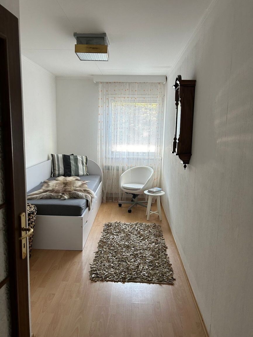 4 izbový rodinný dom s upravenou záhradou a bazénom neďaleko BA v obci Štvrtok na Ostrove — foto 15