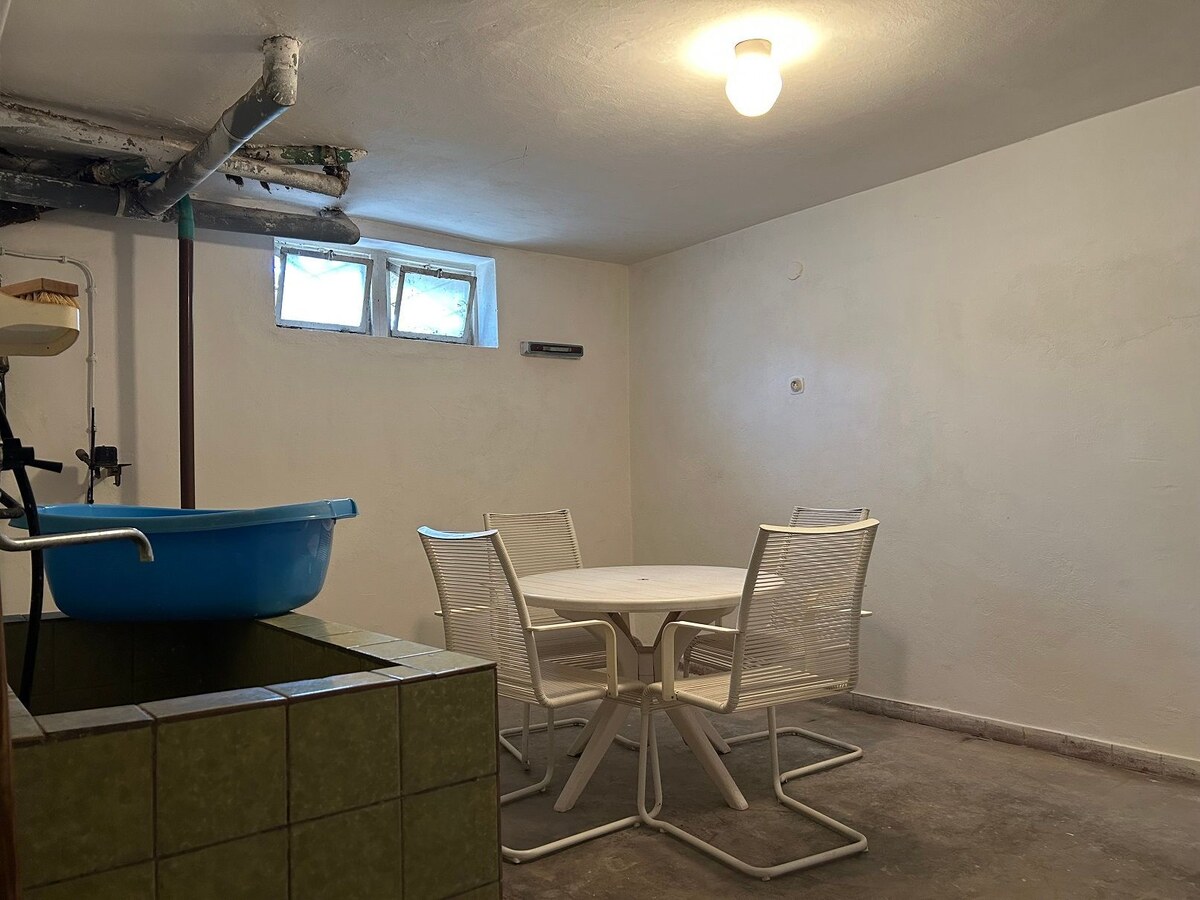 4 izbový rodinný dom s upravenou záhradou a bazénom neďaleko BA v obci Štvrtok na Ostrove — foto 26
