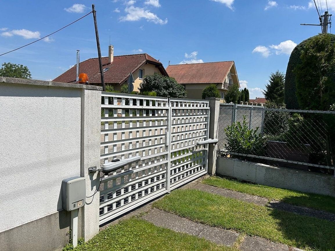 4 izbový rodinný dom s upravenou záhradou a bazénom neďaleko BA v obci Štvrtok na Ostrove — foto 5