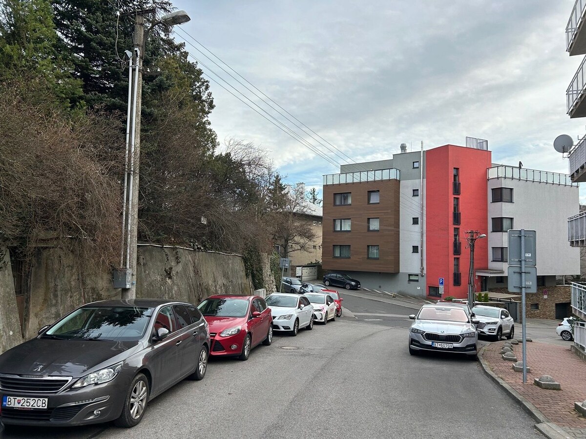 Pozemok na výstavbu mestskej vily BA III, Kramáre, kat. územie Vinohrady — foto 9