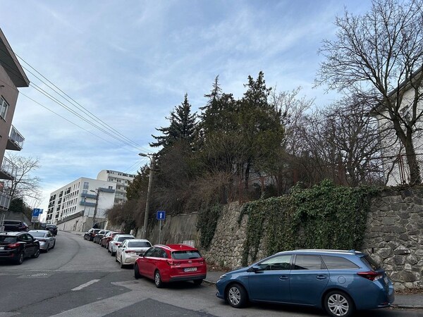 Pozemok na výstavbu mestskej vily BA III, Kramáre, kat. územie Vinohrady