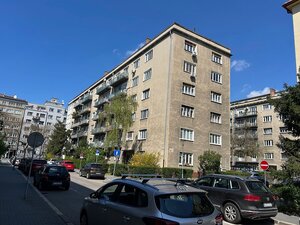PRIPRAVUJEME  - Priestranný 2-izbový tehlový byt s možnosťou prerobenia na 3-izbový Bratislava I – Staré Mesto, Justičná ul. (pri Justičnom paláci) — foto 1