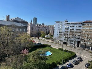 PRIPRAVUJEME  - Priestranný 2-izbový tehlový byt s možnosťou prerobenia na 3-izbový Bratislava I – Staré Mesto, Justičná ul. (pri Justičnom paláci) — foto 2