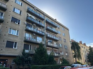 PRIPRAVUJEME  - Priestranný 2-izbový tehlový byt s možnosťou prerobenia na 3-izbový Bratislava I – Staré Mesto, Justičná ul. (pri Justičnom paláci) — foto 4