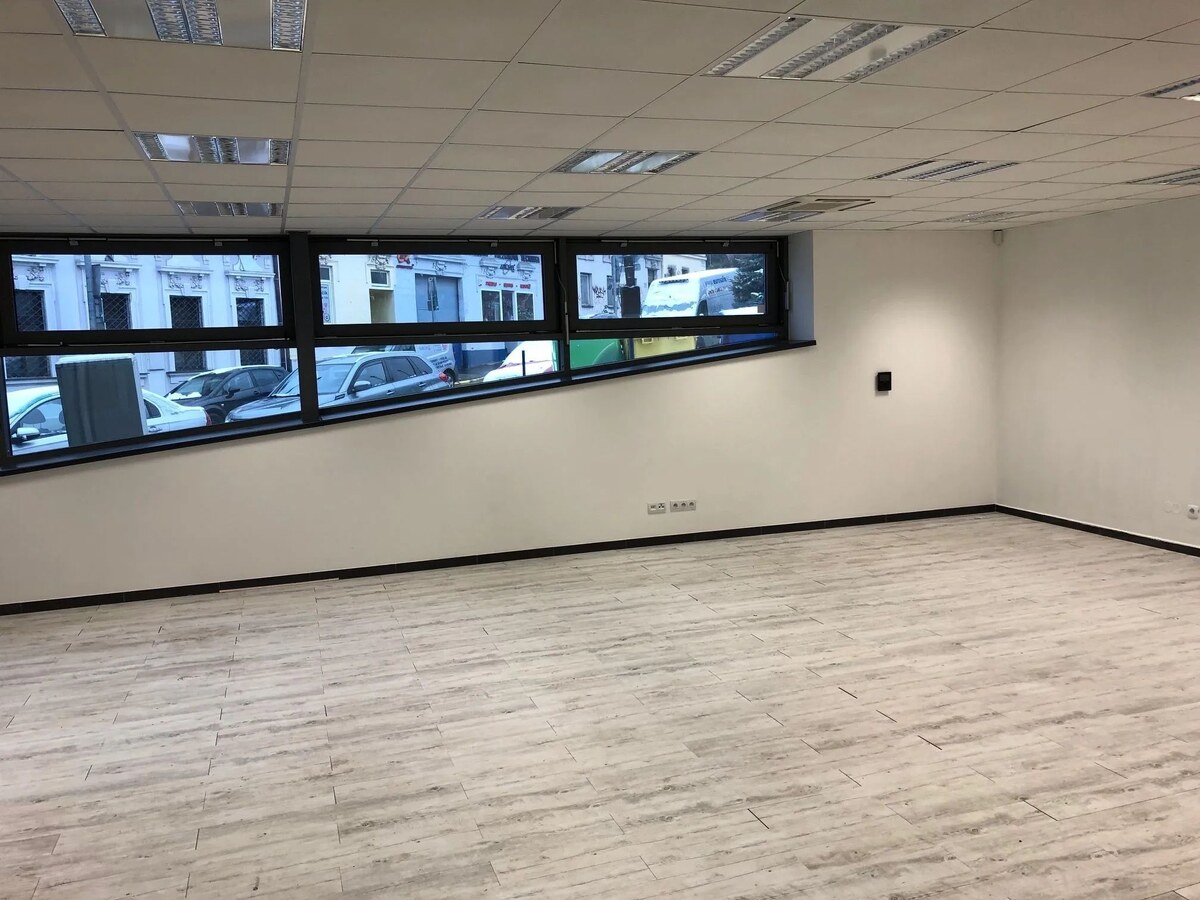Moderné obchodné/kancelárske priestory 100 m² so 4 parkovacími miestami – Smrečianska 22, Bratislava-Nové Mesto — foto 6