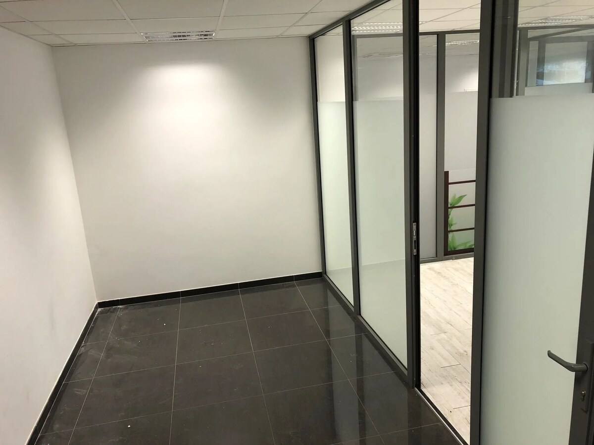 Moderné obchodné/kancelárske priestory 100 m² so 4 parkovacími miestami – Smrečianska 22, Bratislava-Nové Mesto — foto 7
