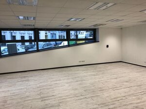 Moderné obchodné/kancelárske priestory 100 m² so 4 parkovacími miestami – Smrečianska 22, Bratislava-Nové Mesto — foto 6