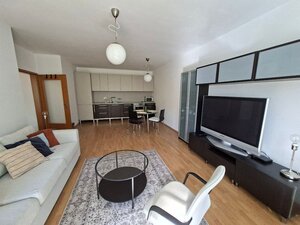 Prenájom - 2 izbový zariadený byt s garážou na Tomášikovej ul. v bratislavskom Ružinove — foto 2