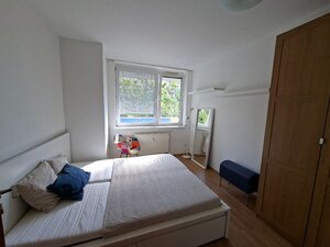 Prenájom - 2 izbový zariadený byt s garážou na Tomášikovej ul. v bratislavskom Ružinove — foto 8