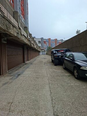 SAMOSTATNÁ GARÁŽ  – BRATISLAVA, PETRŽALKA, LACHOVA UL. — foto 5