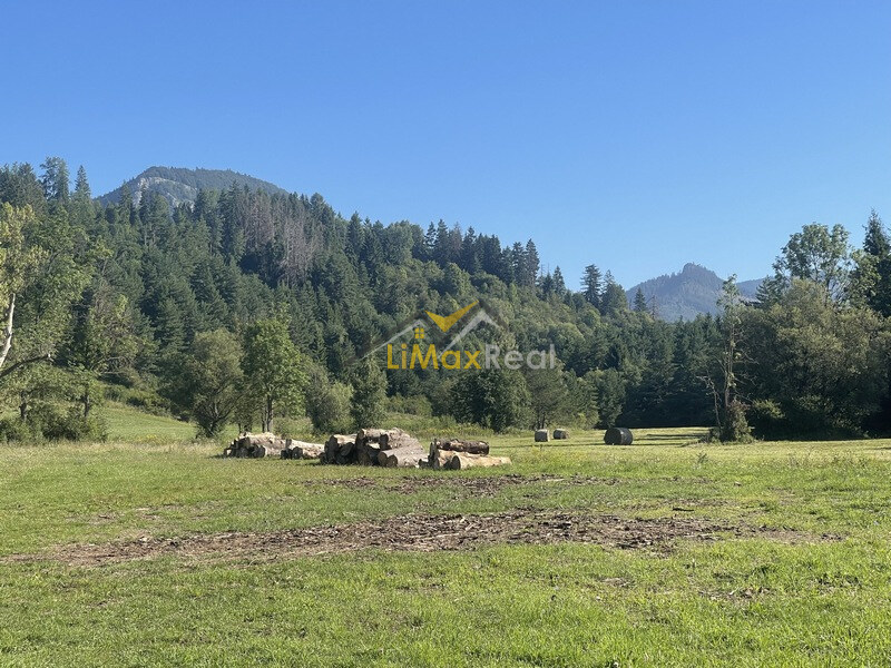 Slnečné stavebné pozemky v tichom prostredí Liptova — foto 12