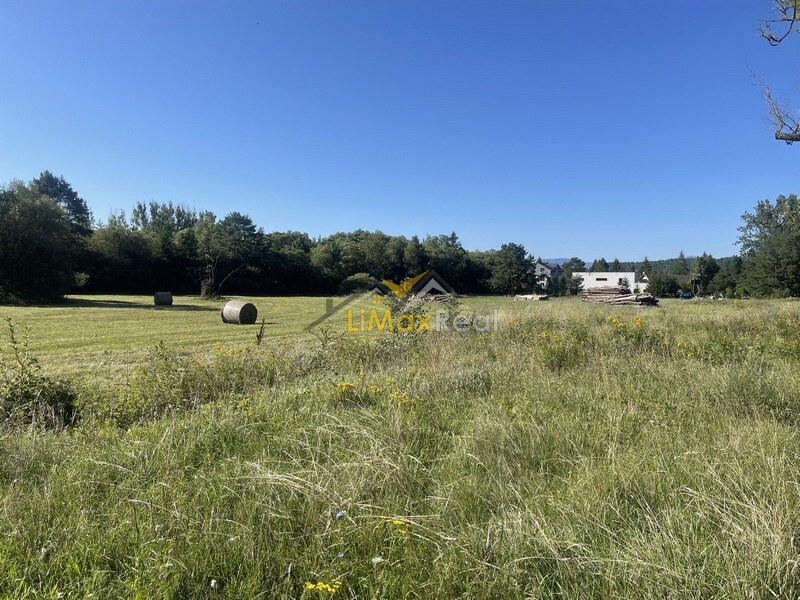 Slnečné stavebné pozemky v tichom prostredí Liptova — foto 16