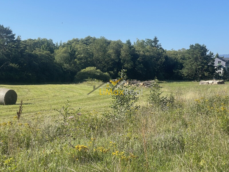 Slnečné stavebné pozemky v tichom prostredí Liptova — foto 17