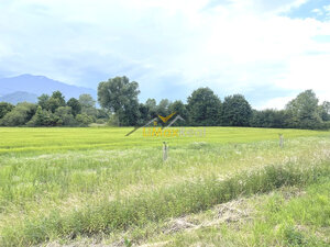 Rovinaté pozemky s IS v Liptovskom Mikuláši — foto 14