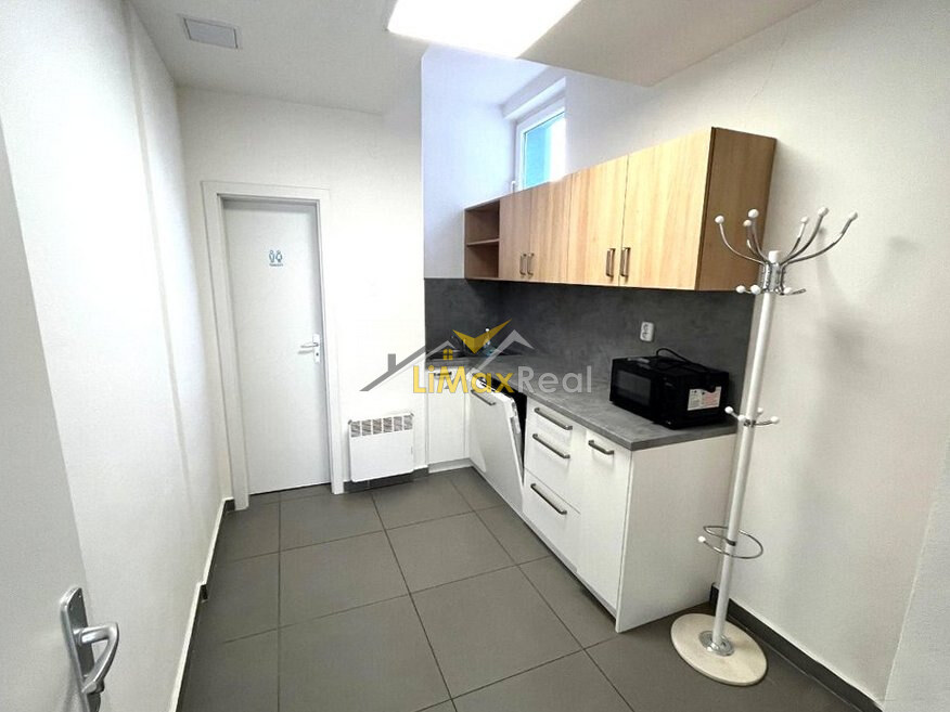 Nádherné administratívno-kancelárske priestory v centre Liptovského Mikuláša — foto 5