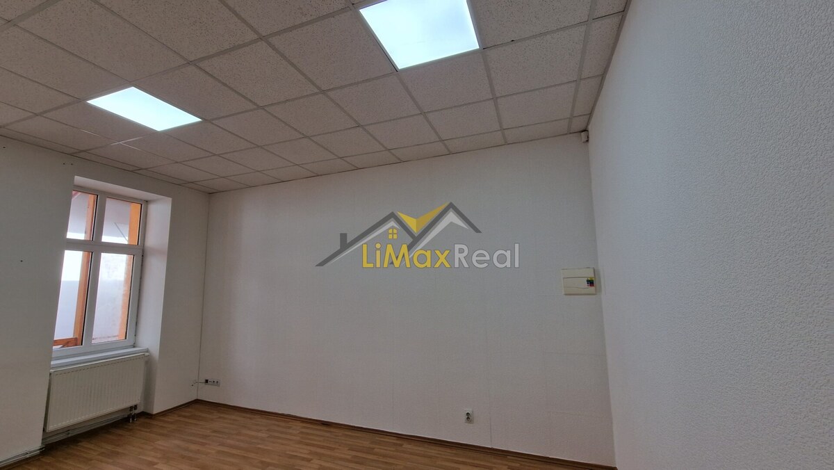 Na prenájom kancelársky priestor v centre LM — foto 4