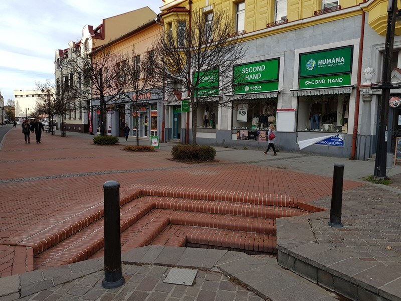 Na predaj polyfunkčná budova v centre LM — foto 3
