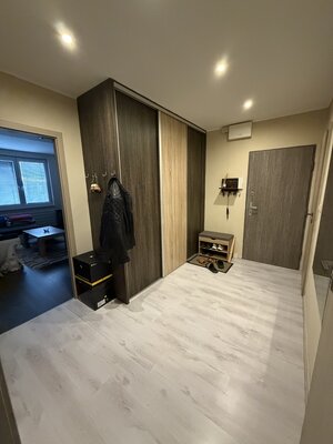 EXKLUZÍVNE IBA U NÁS – Priestranný 3-izbový byt pri kine v Nových Zámkoch — foto 1