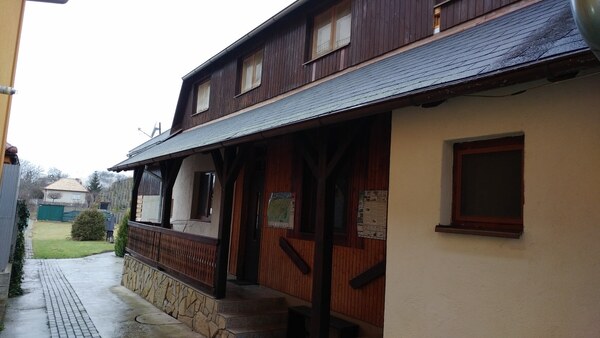 Predaj, penzión, hotel, ubytovňa, apartmány, Podhájska