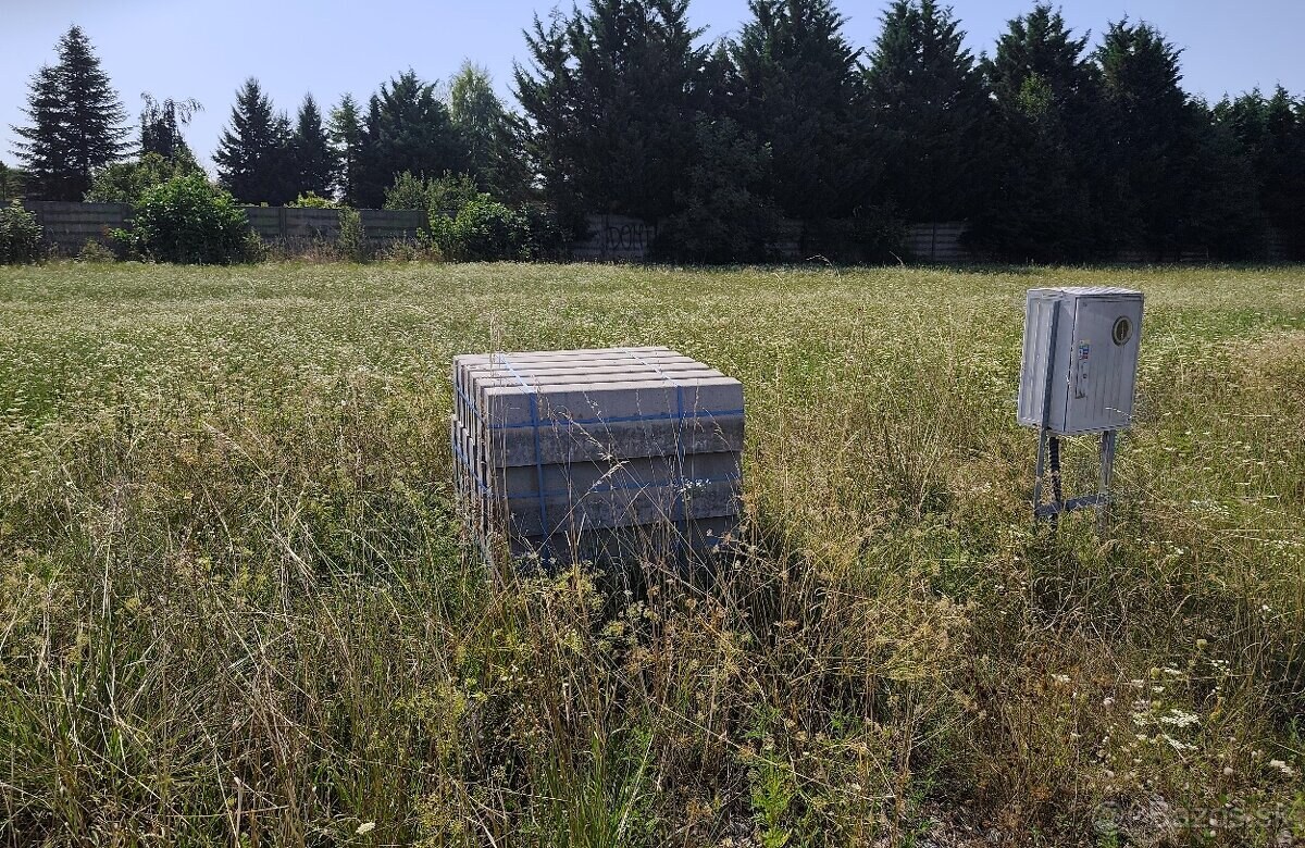 Stavebný pozemok v novej štvrti na Slovenskej ulici – 664 m² čistého potenciálu — foto 2