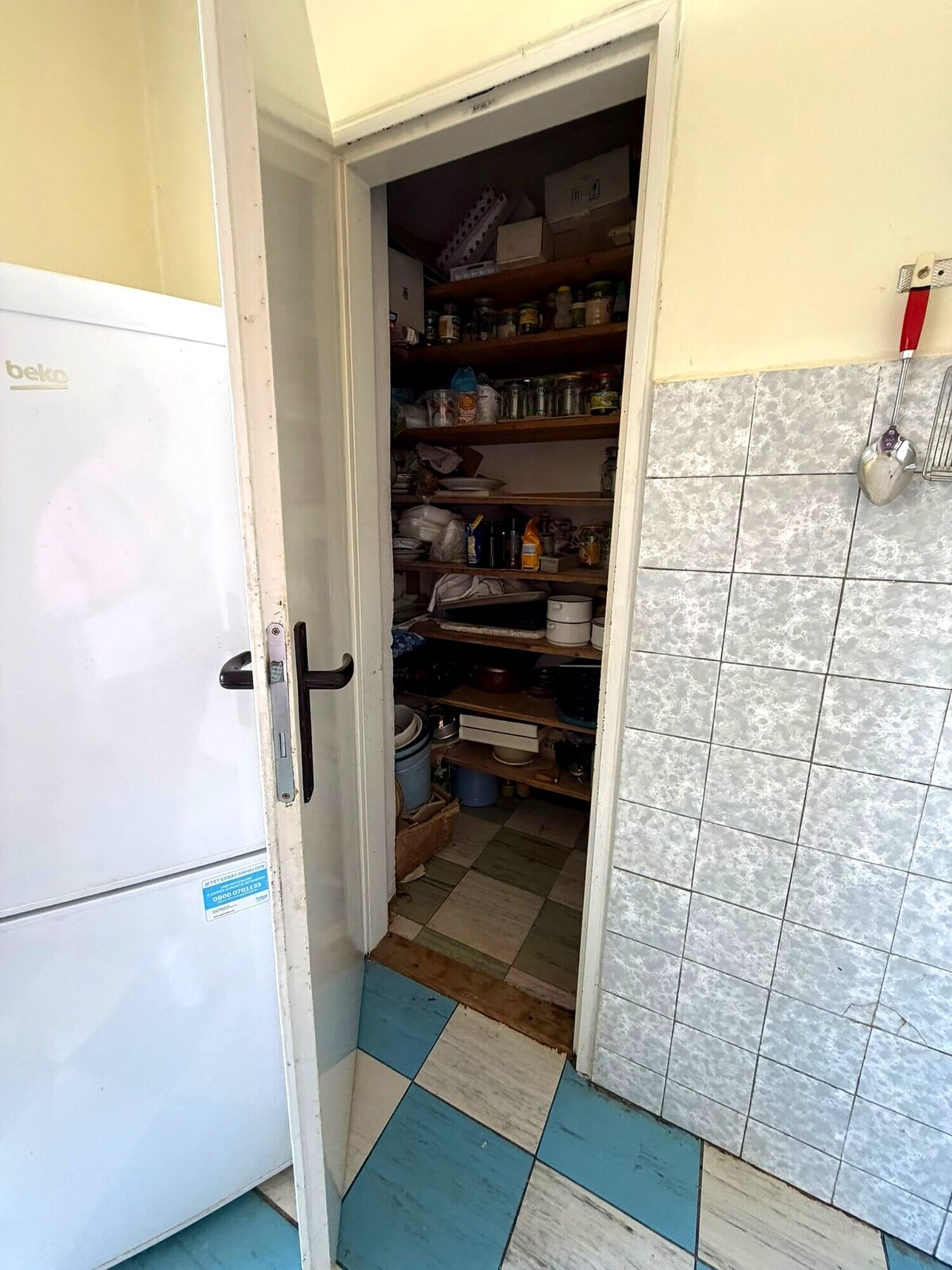 Exkluzívne na predaj štvorizbový byt v bližšom centre mesta. — foto 15