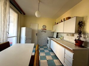 Exkluzívne na predaj štvorizbový byt v bližšom centre mesta. — foto 12