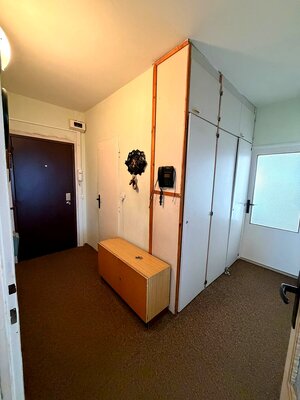 Exkluzívne na predaj štvorizbový byt v bližšom centre mesta. — foto 2