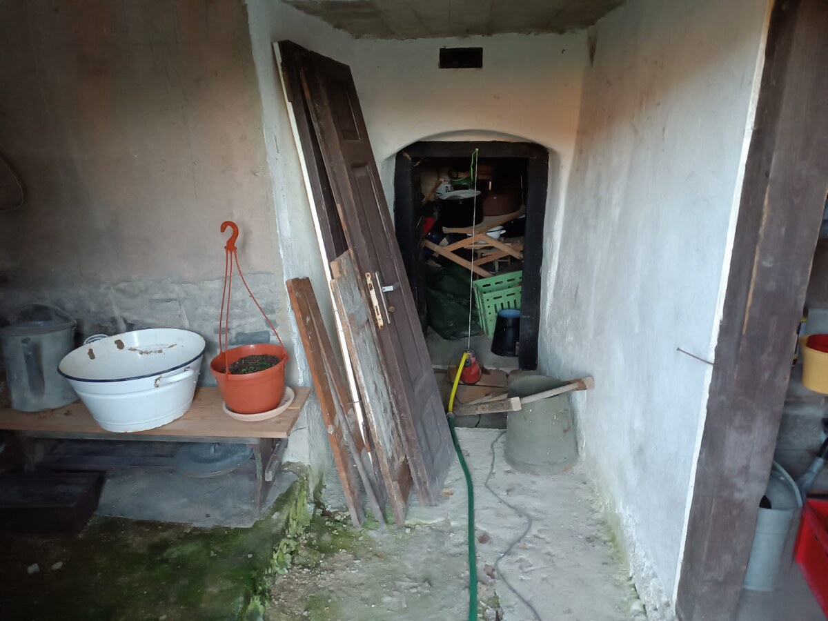 Samota Nová Baňa – Štále s hospodárskymi stavbami — foto 14
