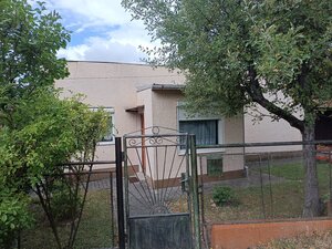 Dom so záhradou a ovocnými stromami na pokojnom mieste – Nová Baňa — foto 2