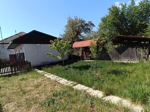Na predaj  veľká dvojgaráž  v Pukanci s pozemkom a altánkom — foto 6