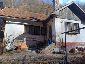 Na predaj chalupa  Banská Hodruša v tichej lokalite — foto 3