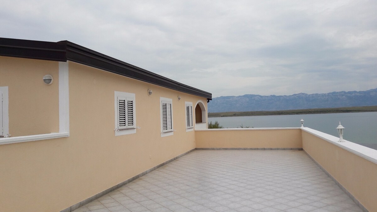 Apartmánový dom 1. rada pri mori — foto 3