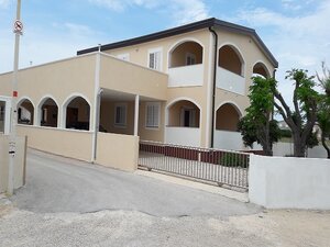 Apartmánový dom 1. rada pri mori — foto 1