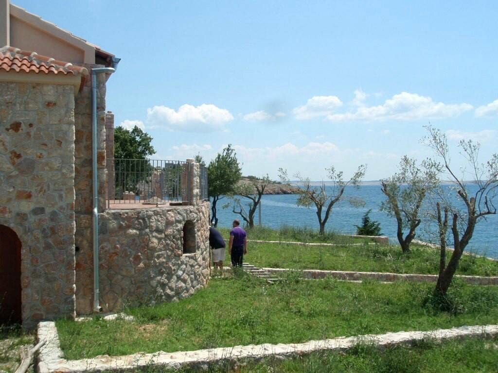 LUXUSNÁ KAMENNÁ VILA PRIAM NA PLÁŽI, STARIGRAD/PAKLENICA — foto 6