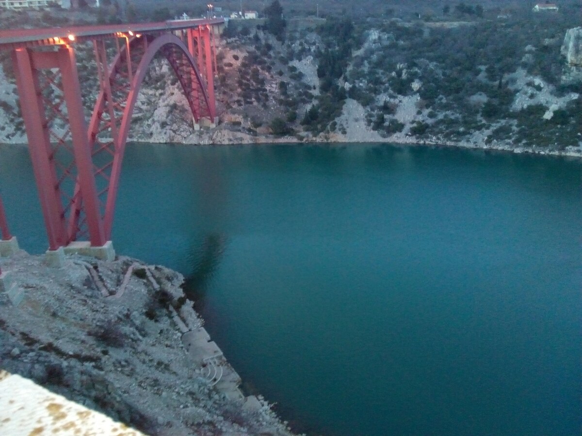 STAVEBNÍ PARCELA - MASLENICA — foto 11