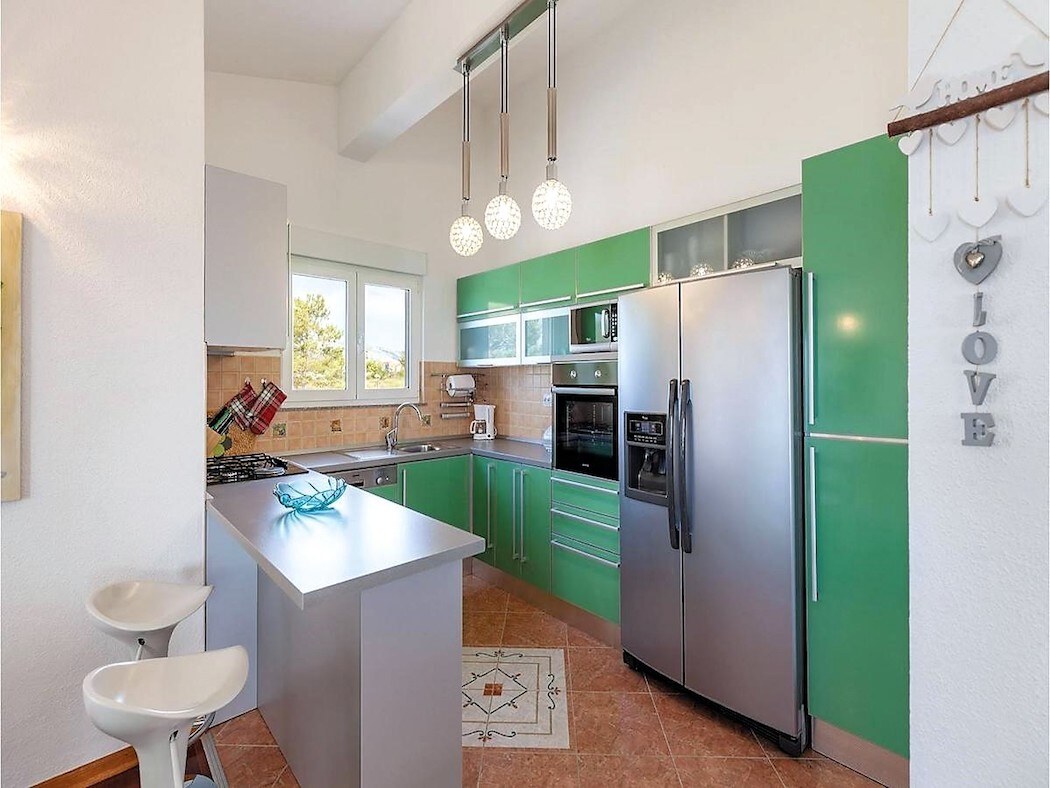 APARTMÁNOVÁ VILA S BAZÉNOM A VÝHĽADOM NA MORE — foto 11